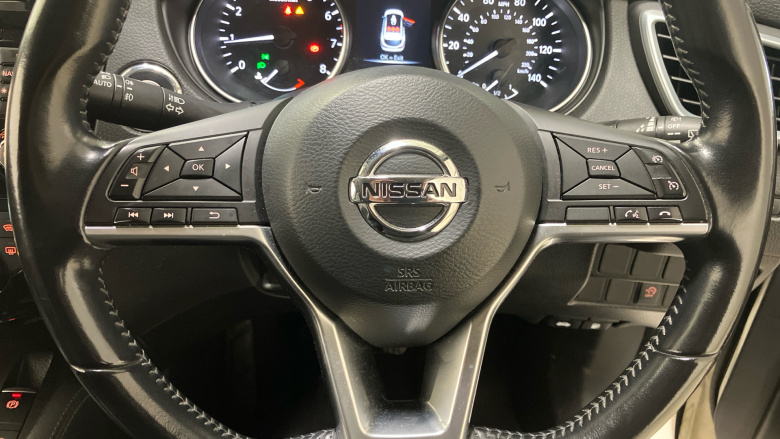 Nissan Qashqai 1.3 DiG-T Tekna 5dr Petrol Hatchback